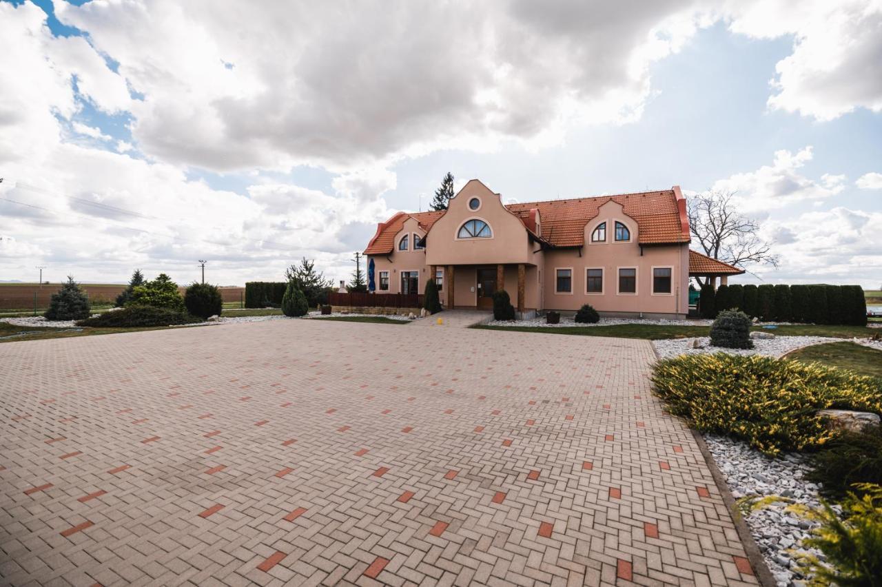 Motel Ard Sarovce Exteriér fotografie